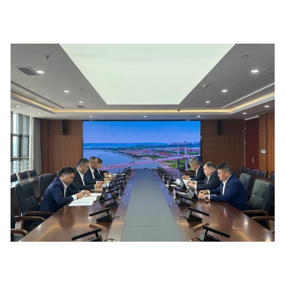 a片免费看
党委召开2024年第10次党委理论学习中心组学习会
