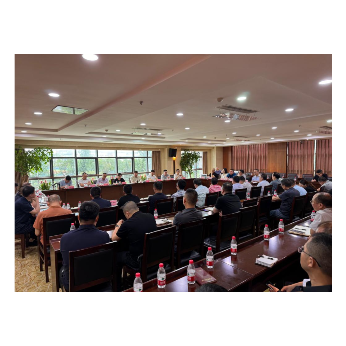 a片免费看
召开2024年半年生产经营会